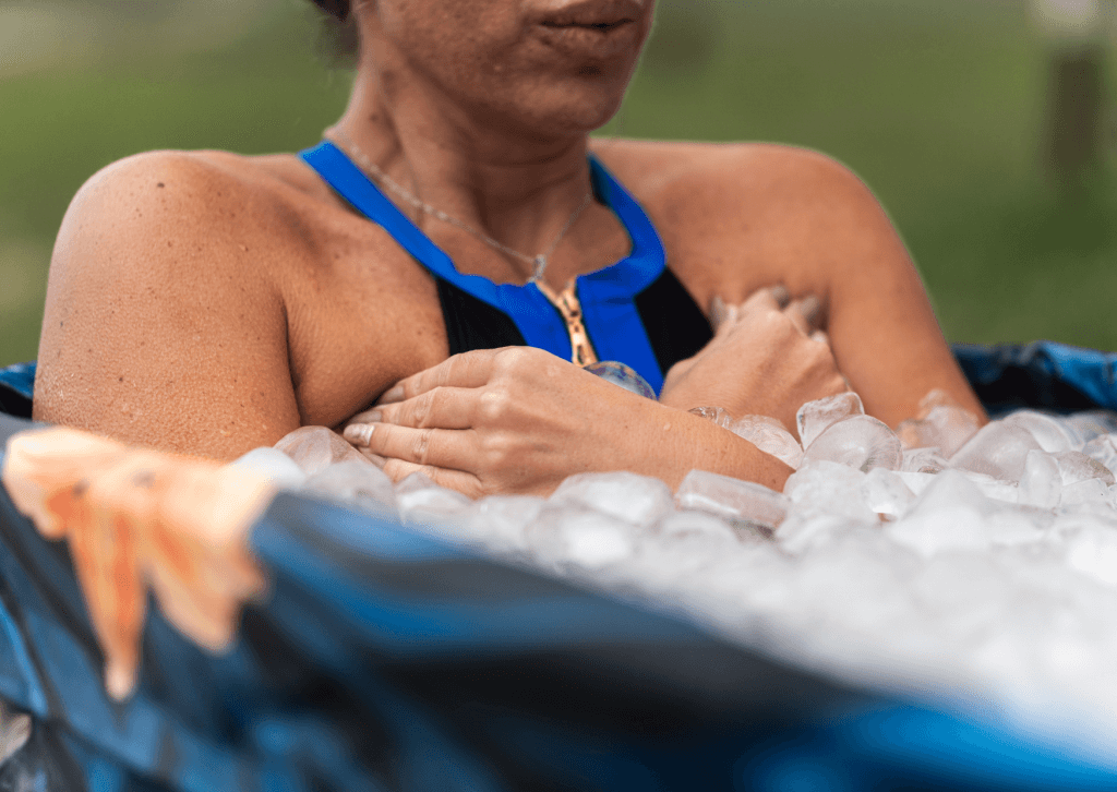 femme dans un bain glacé